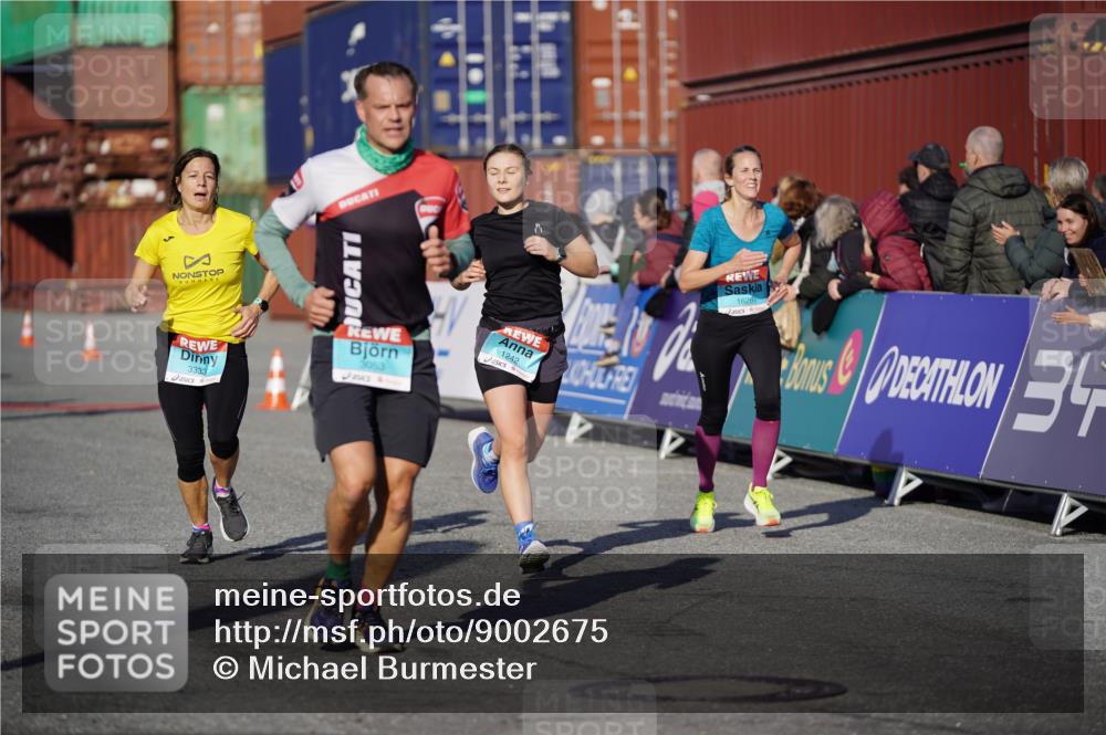 03.10.2025 - Köhlbrandbrückenlauf Michael Burmester http://msf.ph/oto/9002675 03.10.2025 10:05:52 Ziel 1132, 1242, 1428, 1626, 2913, 3053, 3333 meine-sportfotos.de