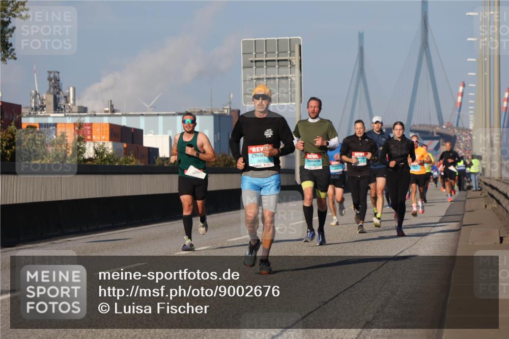 03.10.2025 - Köhlbrandbrückenlauf Luisa Fischer http://msf.ph/oto/9002676 03.10.2025 10:44:34 Position 3  meine-sportfotos.de