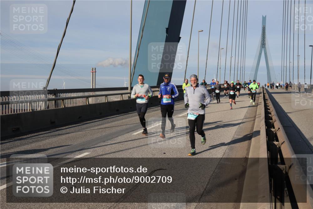 03.10.2025 - Köhlbrandbrückenlauf Julia Fischer http://msf.ph/oto/9002709 03.10.2025 09:42:49 Position 2  meine-sportfotos.de