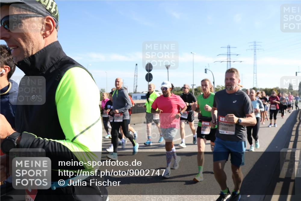 03.10.2025 - Köhlbrandbrückenlauf Julia Fischer http://msf.ph/oto/9002747 03.10.2025 12:20:41 Position 3 5501 meine-sportfotos.de