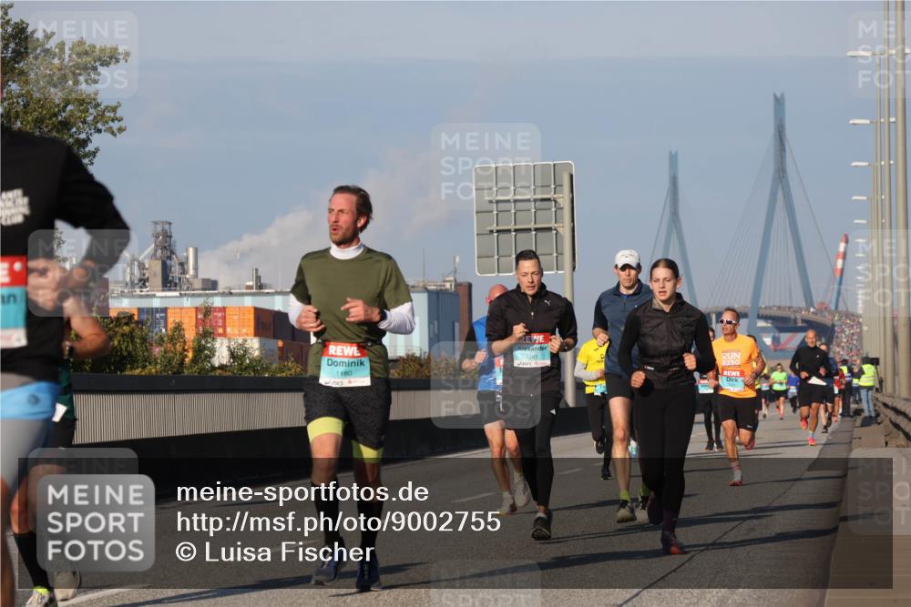 03.10.2025 - Köhlbrandbrückenlauf Luisa Fischer http://msf.ph/oto/9002755 03.10.2025 10:44:38 Position 3 1180 meine-sportfotos.de