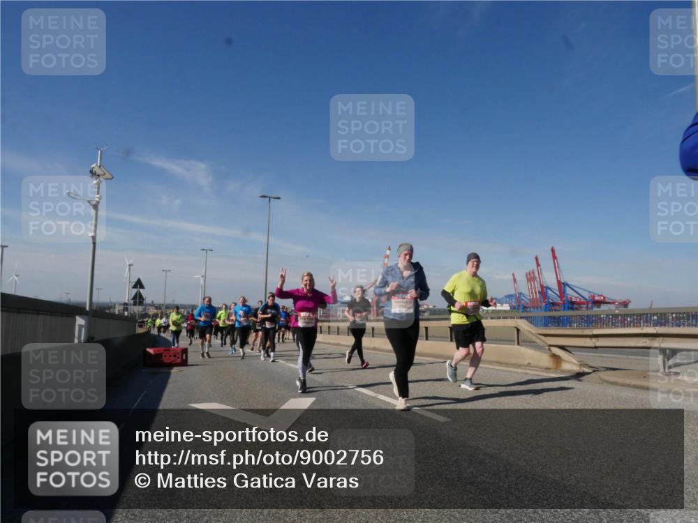 03.10.2025 - Köhlbrandbrückenlauf Matties Gatica Varas http://msf.ph/oto/9002756 03.10.2025 12:56:17 Position 2  meine-sportfotos.de