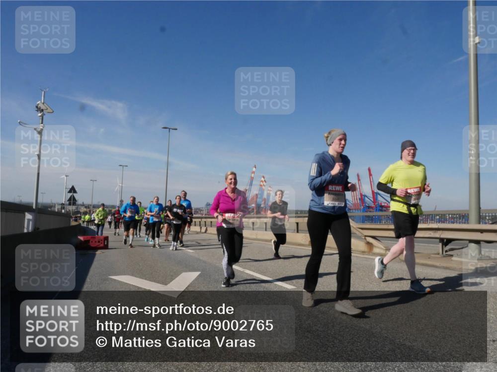 03.10.2025 - Köhlbrandbrückenlauf Matties Gatica Varas http://msf.ph/oto/9002765 03.10.2025 12:56:18 Position 2 534 meine-sportfotos.de