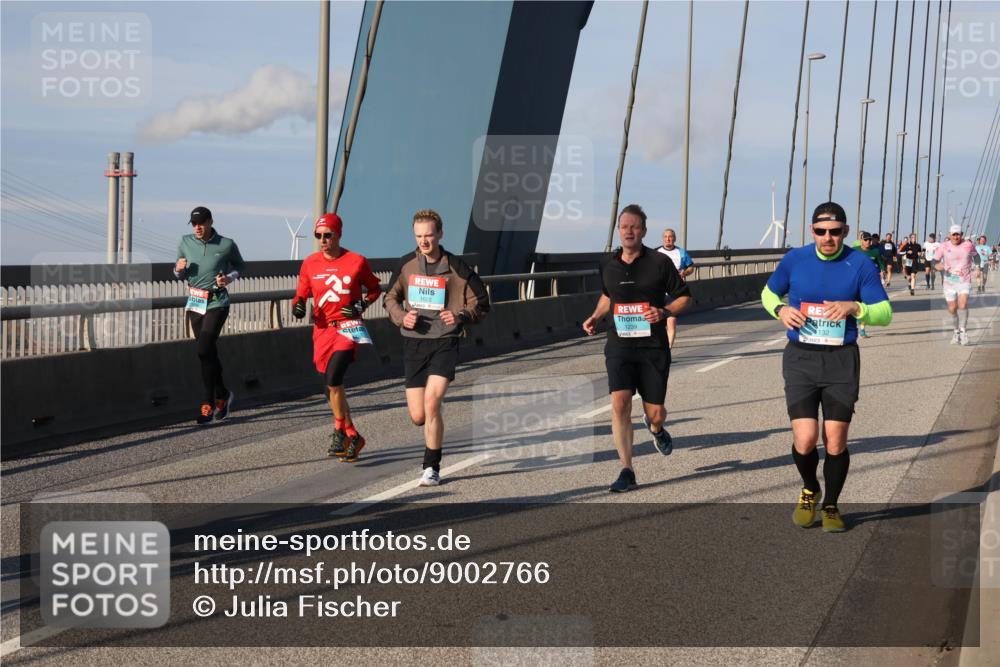 03.10.2025 - Köhlbrandbrückenlauf Julia Fischer http://msf.ph/oto/9002766 03.10.2025 09:42:57 Position 2 1623, 132 meine-sportfotos.de
