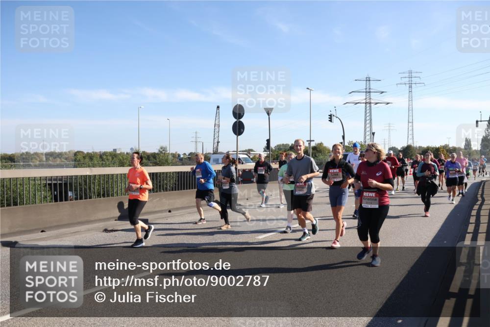 03.10.2025 - Köhlbrandbrückenlauf Julia Fischer http://msf.ph/oto/9002787 03.10.2025 12:20:44 Position 3  meine-sportfotos.de