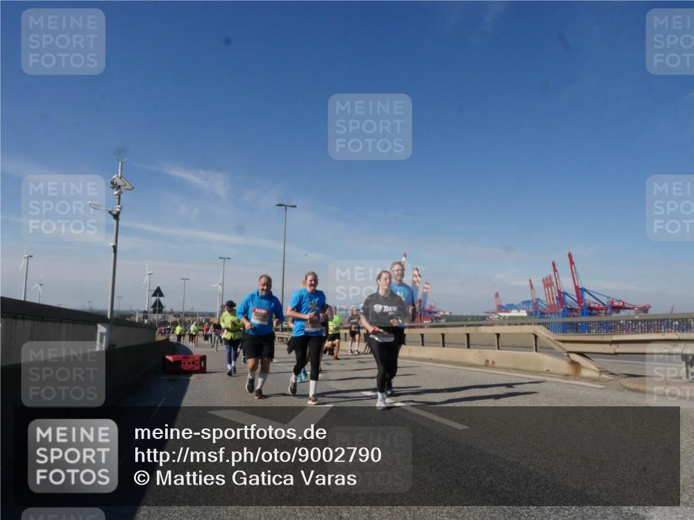 03.10.2025 - Köhlbrandbrückenlauf Matties Gatica Varas http://msf.ph/oto/9002790 03.10.2025 12:56:21 Position 2  meine-sportfotos.de