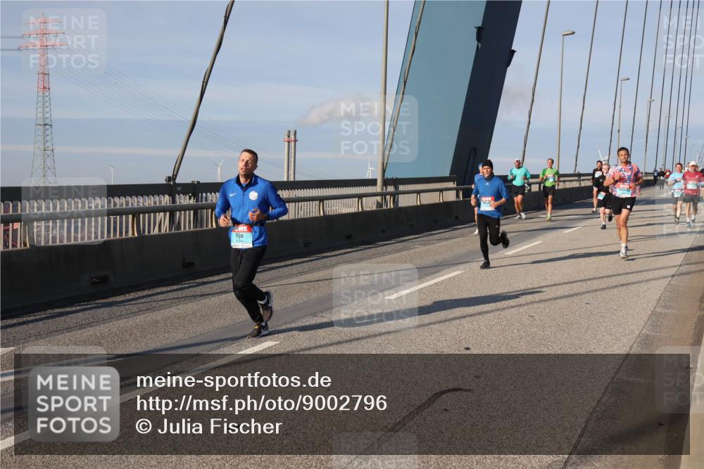 03.10.2025 - Köhlbrandbrückenlauf Julia Fischer http://msf.ph/oto/9002796 03.10.2025 09:43:06 Position 2  meine-sportfotos.de