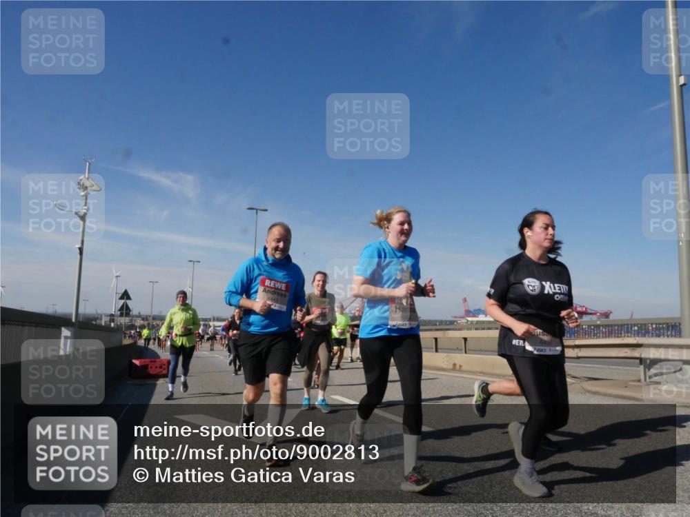 03.10.2025 - Köhlbrandbrückenlauf Matties Gatica Varas http://msf.ph/oto/9002813 03.10.2025 12:56:22 Position 2 4443, 643, 18 meine-sportfotos.de
