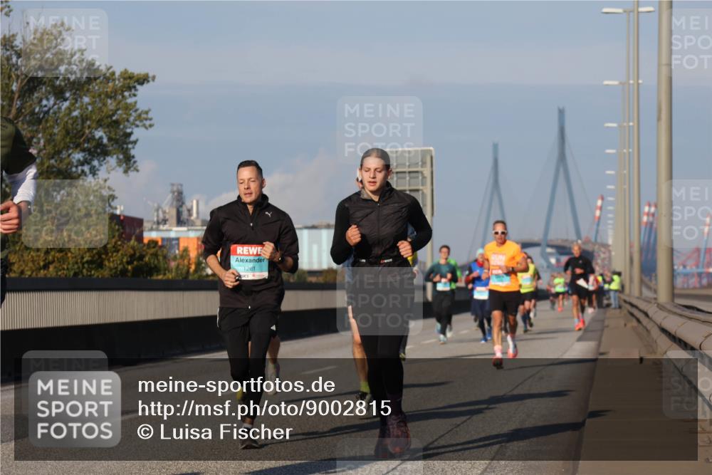 03.10.2025 - Köhlbrandbrückenlauf Luisa Fischer http://msf.ph/oto/9002815 03.10.2025 10:44:40 Position 3 1261 meine-sportfotos.de