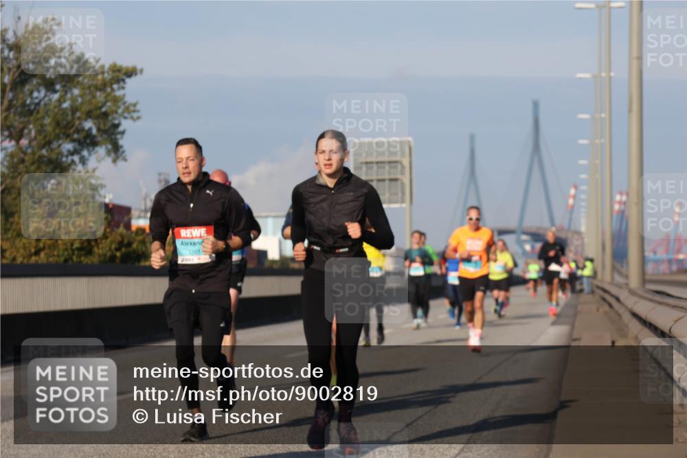 03.10.2025 - Köhlbrandbrückenlauf Luisa Fischer http://msf.ph/oto/9002819 03.10.2025 10:44:41 Position 3 1261 meine-sportfotos.de