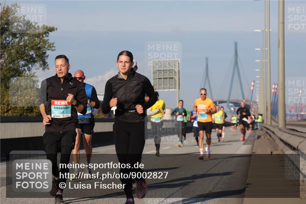 03.10.2025 - Köhlbrandbrückenlauf Luisa Fischer http://msf.ph/oto/9002827 03.10.2025 10:44:41 Position 3 1261 meine-sportfotos.de