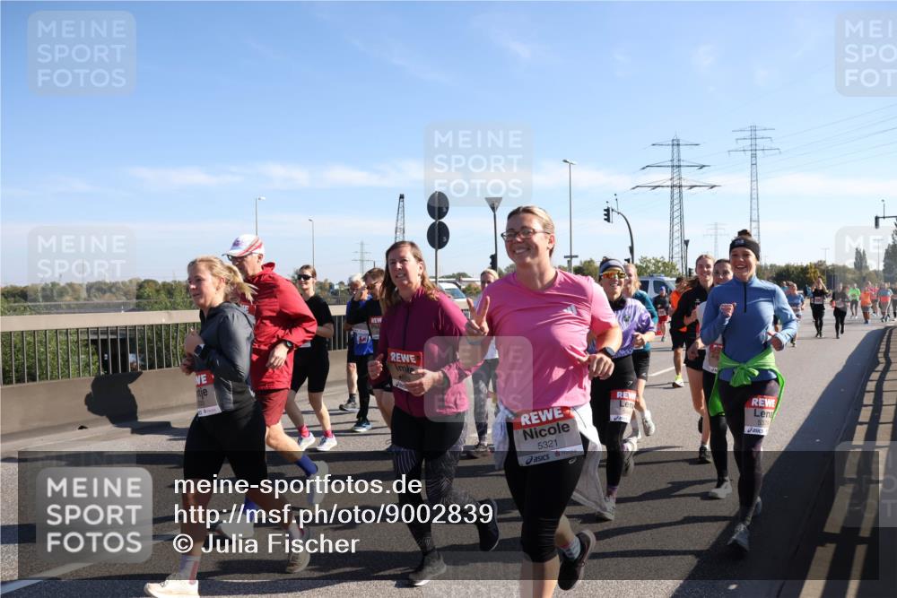 03.10.2025 - Köhlbrandbrückenlauf Julia Fischer http://msf.ph/oto/9002839 03.10.2025 12:20:50 Position 3 5321 meine-sportfotos.de