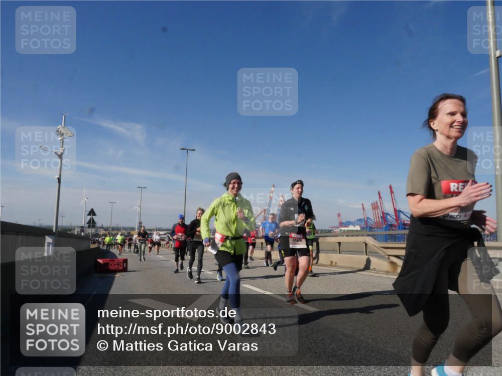 03.10.2025 - Köhlbrandbrückenlauf Matties Gatica Varas http://msf.ph/oto/9002843 03.10.2025 12:56:24 Position 2 118 meine-sportfotos.de