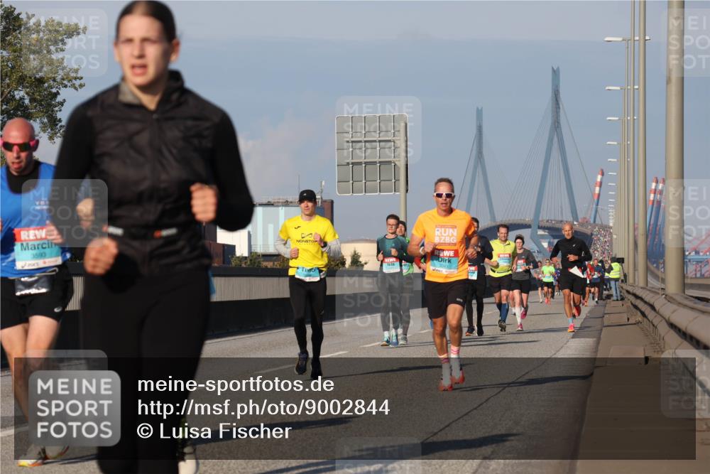 03.10.2025 - Köhlbrandbrückenlauf Luisa Fischer http://msf.ph/oto/9002844 03.10.2025 10:44:42 Position 3 3593 meine-sportfotos.de