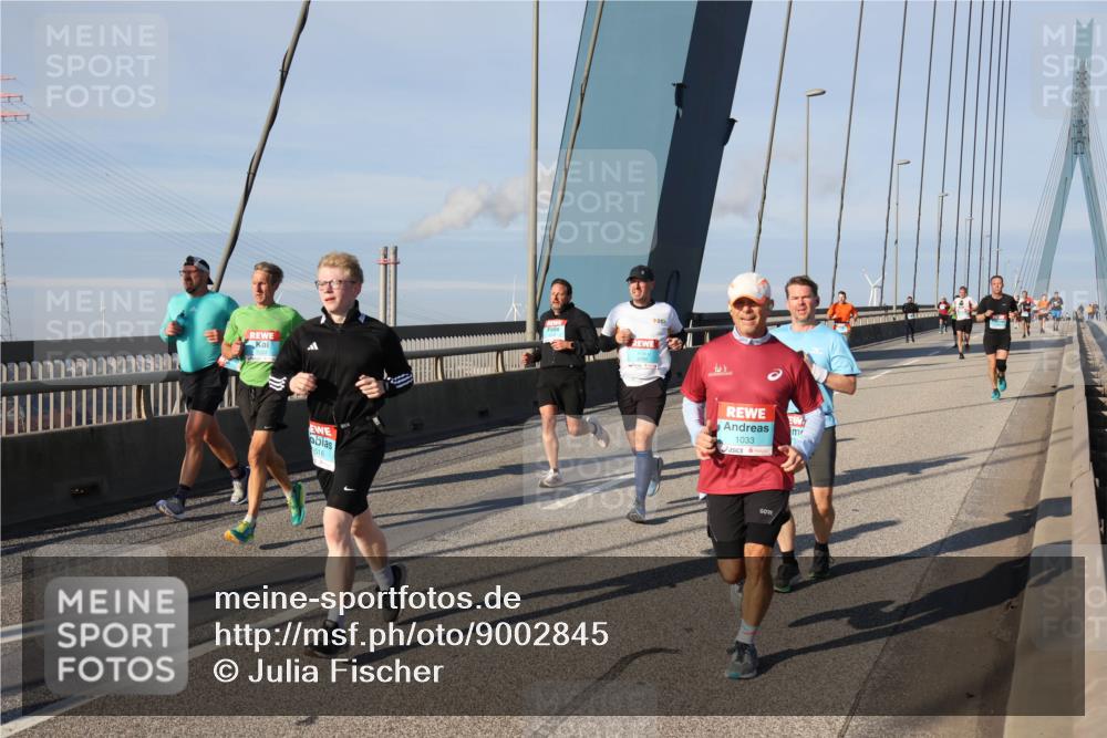03.10.2025 - Köhlbrandbrückenlauf Julia Fischer http://msf.ph/oto/9002845 03.10.2025 09:43:12 Position 2 516, 3791, 1033 meine-sportfotos.de