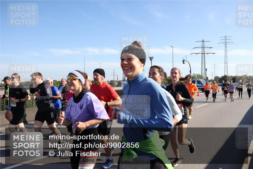 03.10.2025 - Köhlbrandbrückenlauf Julia Fischer http://msf.ph/oto/9002856 03.10.2025 12:20:51 Position 3 5440 meine-sportfotos.de