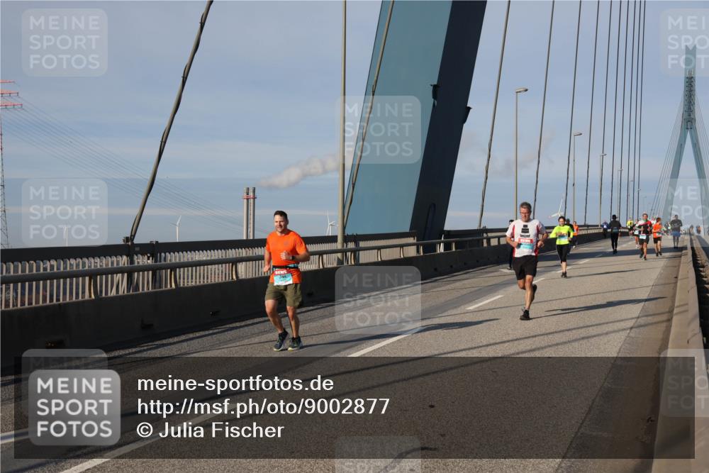03.10.2025 - Köhlbrandbrückenlauf Julia Fischer http://msf.ph/oto/9002877 03.10.2025 09:43:18 Position 2  meine-sportfotos.de