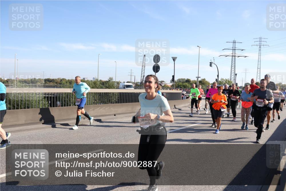 03.10.2025 - Köhlbrandbrückenlauf Julia Fischer http://msf.ph/oto/9002887 03.10.2025 12:21:02 Position 3 5918 meine-sportfotos.de
