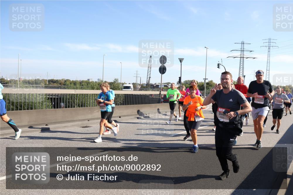 03.10.2025 - Köhlbrandbrückenlauf Julia Fischer http://msf.ph/oto/9002892 03.10.2025 12:21:03 Position 3 5920, 5151 meine-sportfotos.de