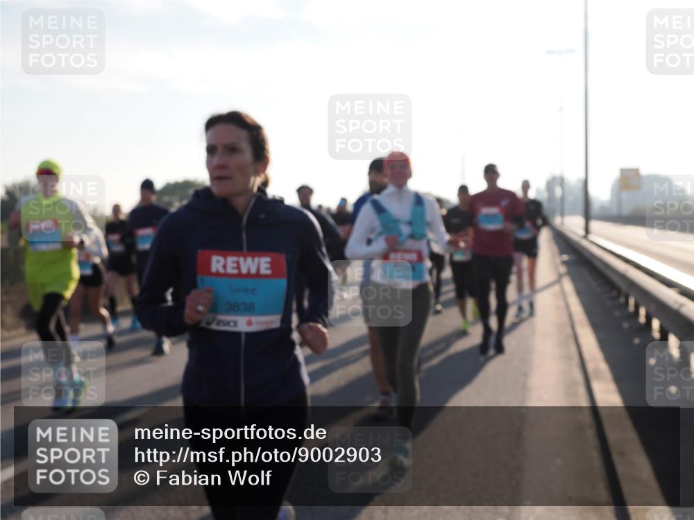 03.10.2025 - Köhlbrandbrückenlauf Fabian Wolf http://msf.ph/oto/9002903 03.10.2025 09:18:08 Position 3 3838 meine-sportfotos.de