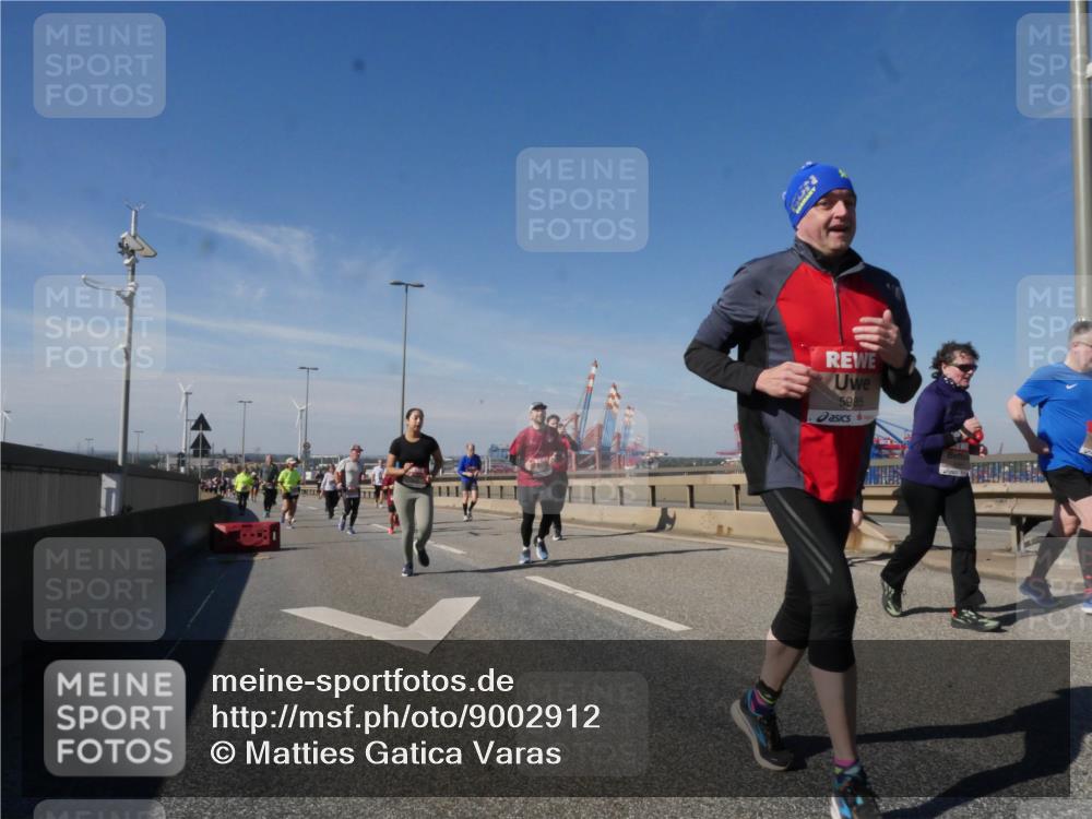 03.10.2025 - Köhlbrandbrückenlauf Matties Gatica Varas http://msf.ph/oto/9002912 03.10.2025 12:56:28 Position 2 5985 meine-sportfotos.de
