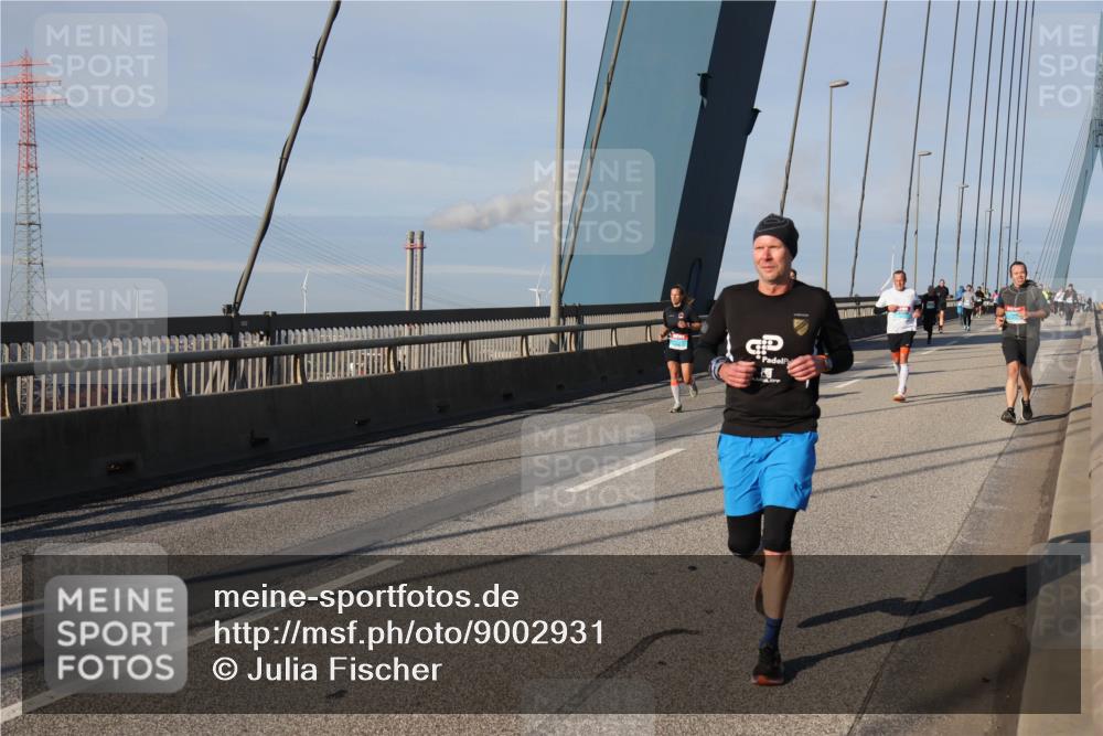 03.10.2025 - Köhlbrandbrückenlauf Julia Fischer http://msf.ph/oto/9002931 03.10.2025 09:43:35 Position 2  meine-sportfotos.de