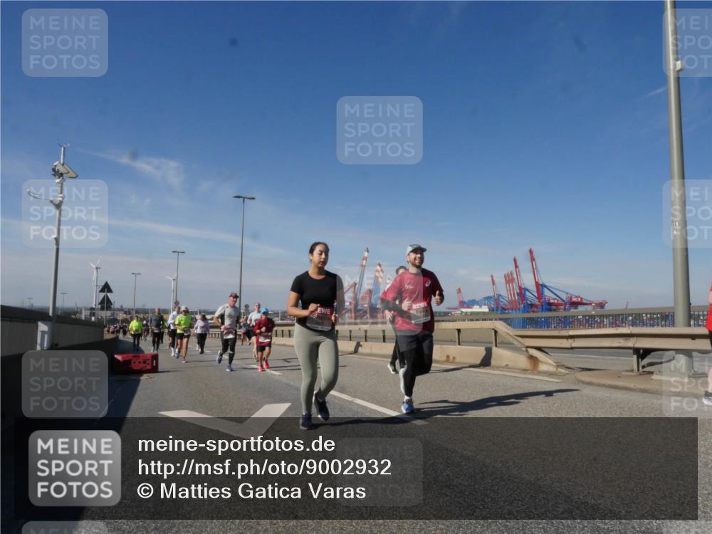 03.10.2025 - Köhlbrandbrückenlauf Matties Gatica Varas http://msf.ph/oto/9002932 03.10.2025 12:56:30 Position 2  meine-sportfotos.de