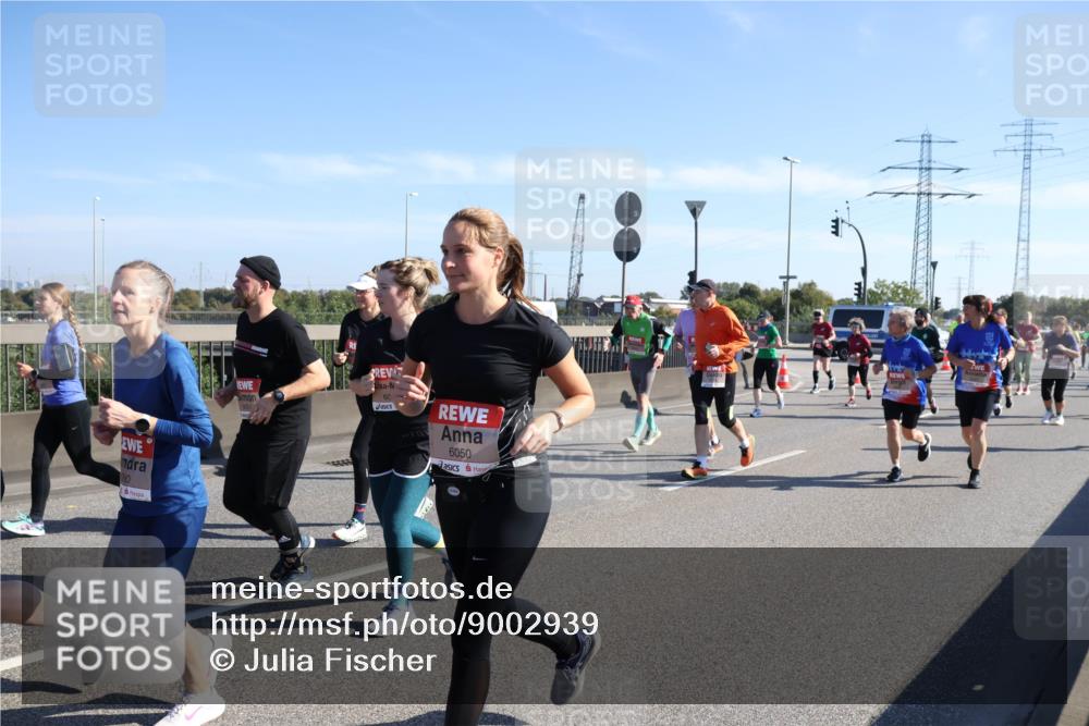 03.10.2025 - Köhlbrandbrückenlauf Julia Fischer http://msf.ph/oto/9002939 03.10.2025 12:21:07 Position 3 20, 60, 6050 meine-sportfotos.de