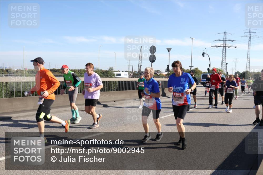 03.10.2025 - Köhlbrandbrückenlauf Julia Fischer http://msf.ph/oto/9002945 03.10.2025 12:21:08 Position 3  meine-sportfotos.de