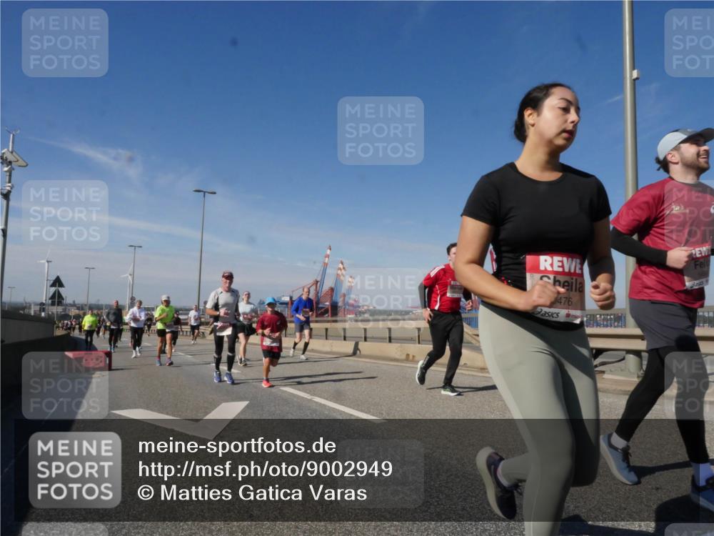 03.10.2025 - Köhlbrandbrückenlauf Matties Gatica Varas http://msf.ph/oto/9002949 03.10.2025 12:56:31 Position 2 476 meine-sportfotos.de