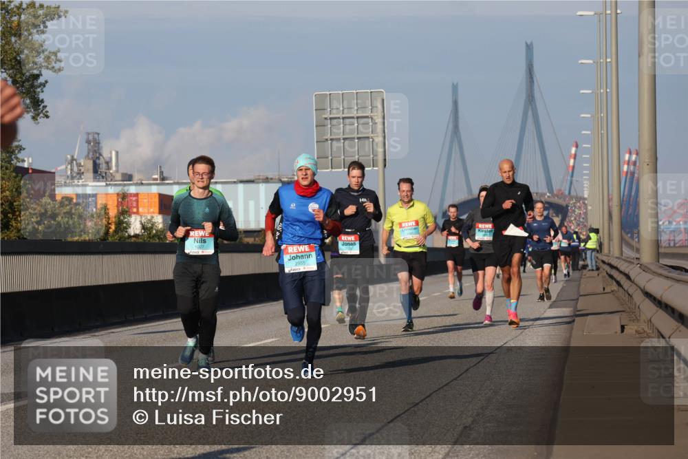 03.10.2025 - Köhlbrandbrückenlauf Luisa Fischer http://msf.ph/oto/9002951 03.10.2025 10:44:47 Position 3  meine-sportfotos.de