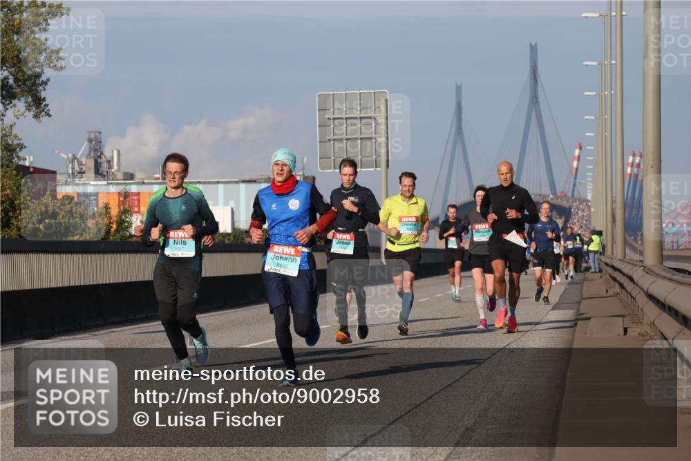 03.10.2025 - Köhlbrandbrückenlauf Luisa Fischer http://msf.ph/oto/9002958 03.10.2025 10:44:47 Position 3 10 meine-sportfotos.de