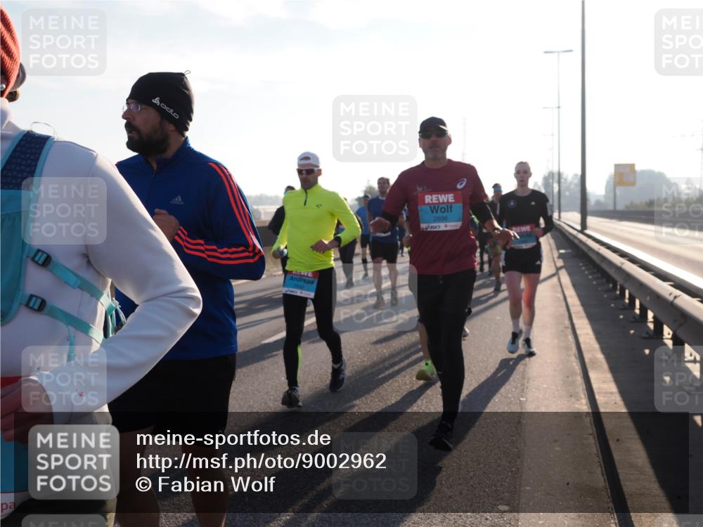 03.10.2025 - Köhlbrandbrückenlauf Fabian Wolf http://msf.ph/oto/9002962 03.10.2025 09:18:09 Position 3 2942, 2696 meine-sportfotos.de