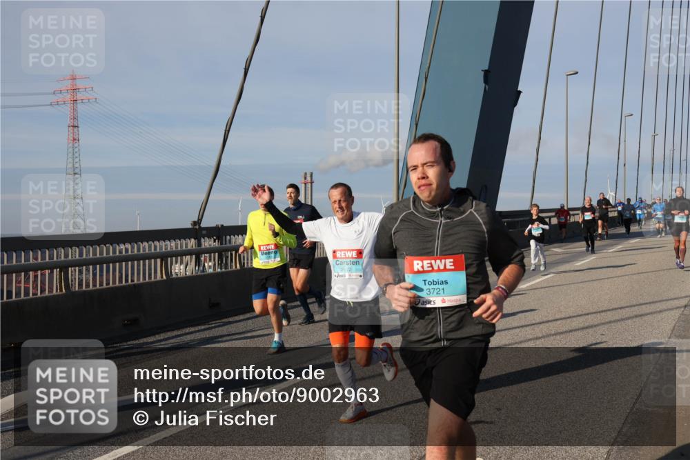 03.10.2025 - Köhlbrandbrückenlauf Julia Fischer http://msf.ph/oto/9002963 03.10.2025 09:43:39 Position 2 2672, 3721 meine-sportfotos.de