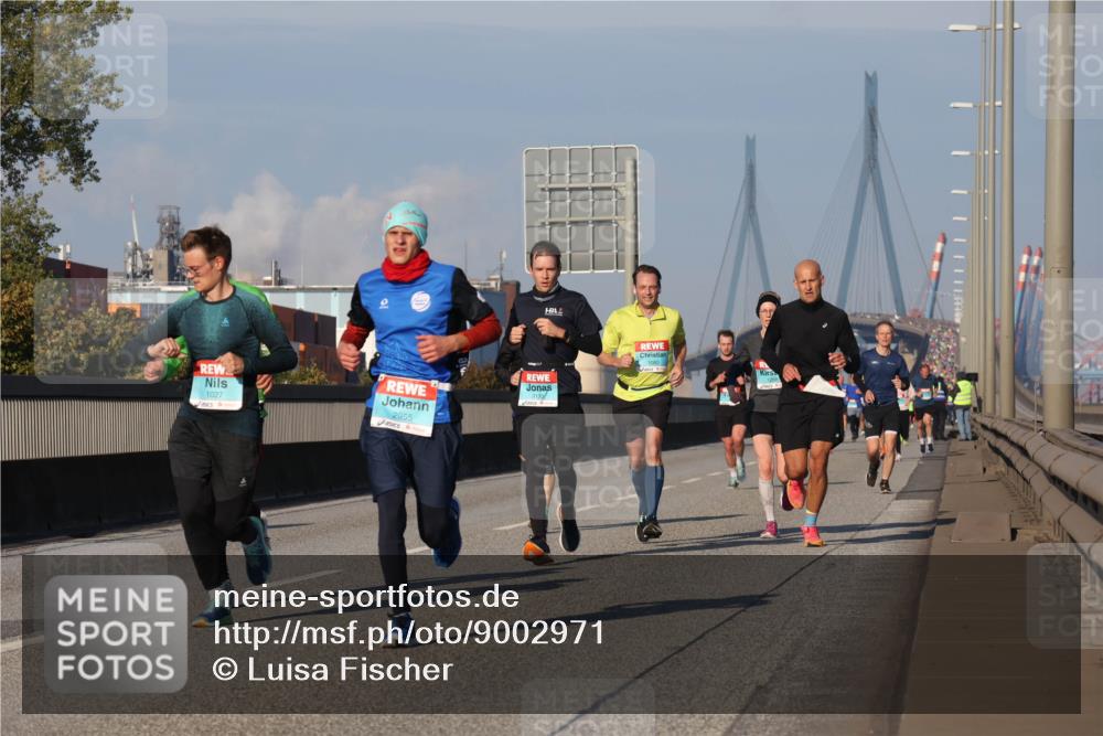 03.10.2025 - Köhlbrandbrückenlauf Luisa Fischer http://msf.ph/oto/9002971 03.10.2025 10:44:48 Position 3 1027, 2955, 3136, 1258 meine-sportfotos.de