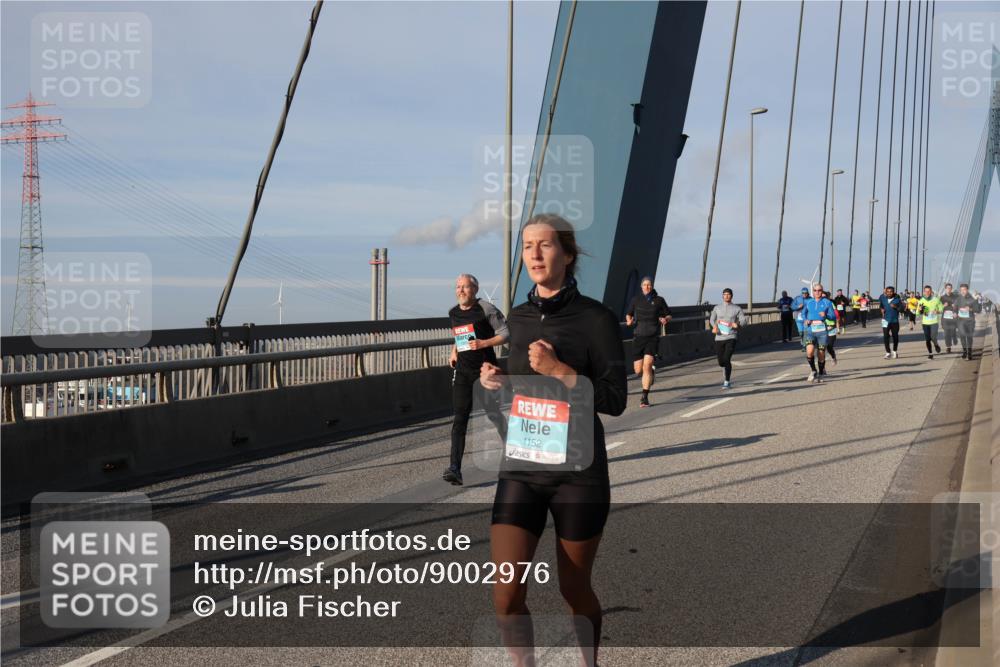 03.10.2025 - Köhlbrandbrückenlauf Julia Fischer http://msf.ph/oto/9002976 03.10.2025 09:43:43 Position 2 1152 meine-sportfotos.de