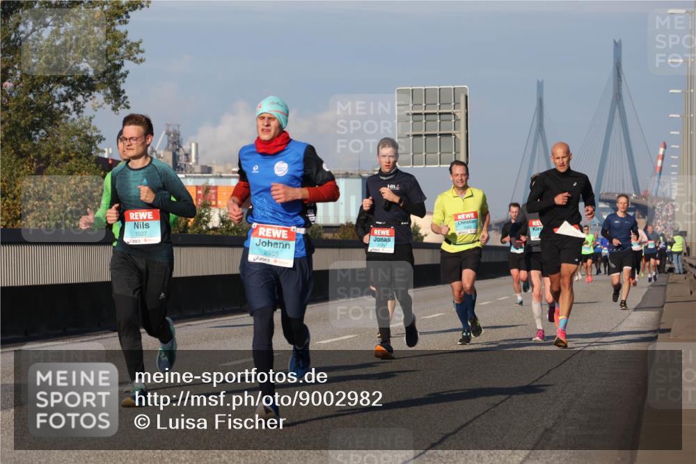 03.10.2025 - Köhlbrandbrückenlauf Luisa Fischer http://msf.ph/oto/9002982 03.10.2025 10:44:49 Position 3 1027, 2955, 3136, 1083 meine-sportfotos.de