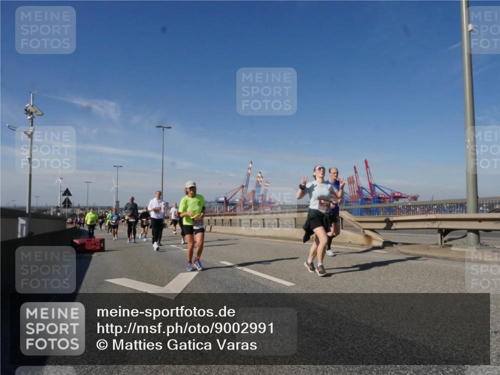 03.10.2025 - Köhlbrandbrückenlauf Matties Gatica Varas http://msf.ph/oto/9002991 03.10.2025 12:56:34 Position 2  meine-sportfotos.de