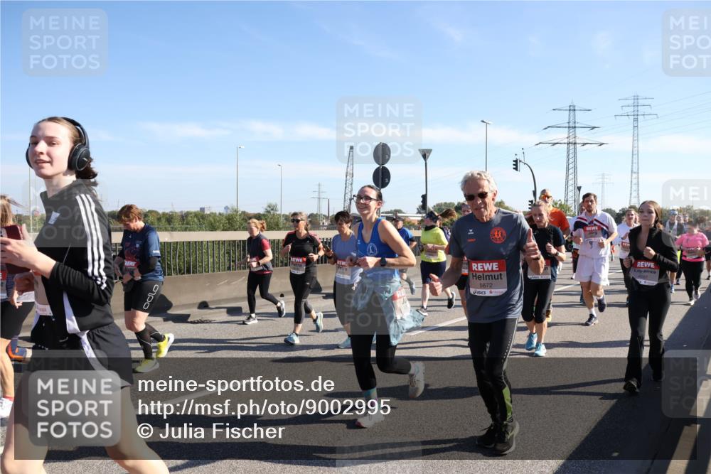 03.10.2025 - Köhlbrandbrückenlauf Julia Fischer http://msf.ph/oto/9002995 03.10.2025 12:21:15 Position 3 5672, 4697 meine-sportfotos.de