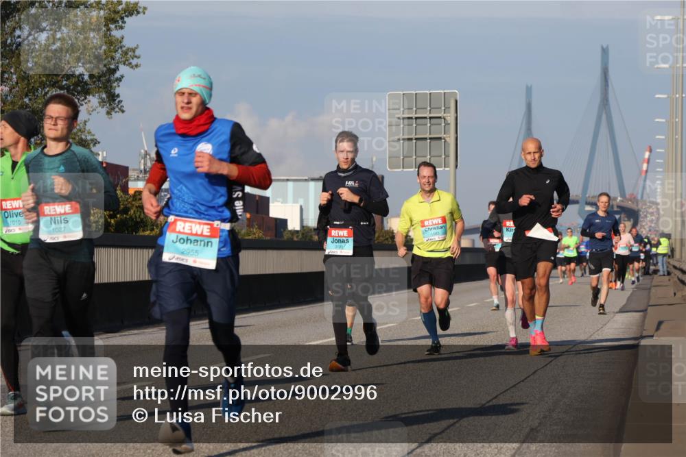 03.10.2025 - Köhlbrandbrückenlauf Luisa Fischer http://msf.ph/oto/9002996 03.10.2025 10:44:49 Position 3 1010, 1027, 2955, 3136 meine-sportfotos.de