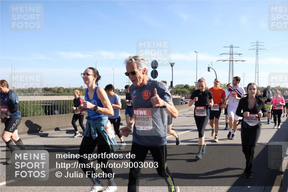 03.10.2025 - Köhlbrandbrückenlauf Julia Fischer http://msf.ph/oto/9003003 03.10.2025 12:21:16 Position 3 5672, 5117, 4697 meine-sportfotos.de