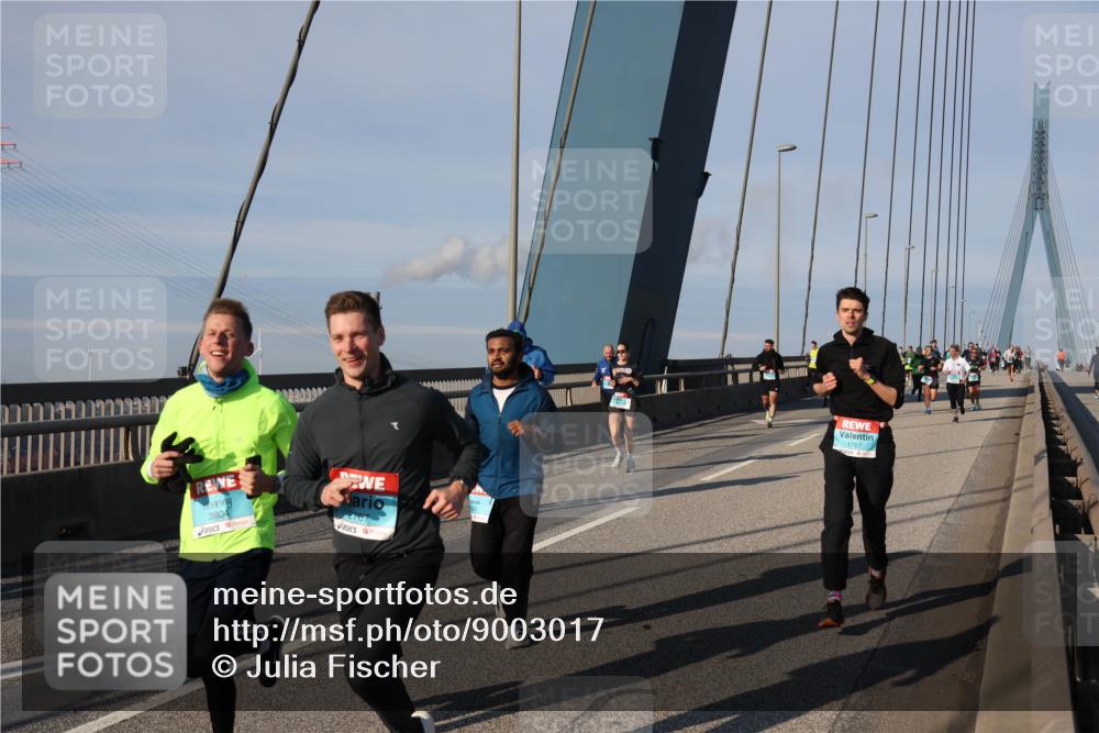 03.10.2025 - Köhlbrandbrückenlauf Julia Fischer http://msf.ph/oto/9003017 03.10.2025 09:43:50 Position 2 3804, 2767, 1767 meine-sportfotos.de