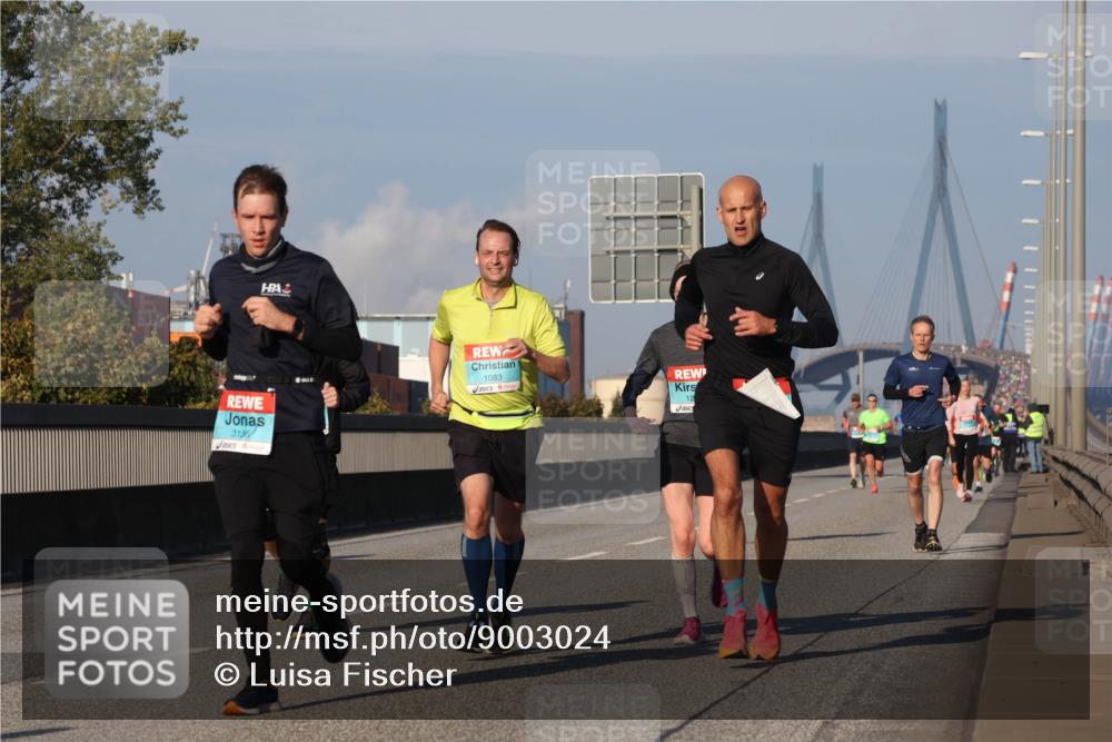 03.10.2025 - Köhlbrandbrückenlauf Luisa Fischer http://msf.ph/oto/9003024 03.10.2025 10:44:51 Position 3 3136, 1083, 12 meine-sportfotos.de