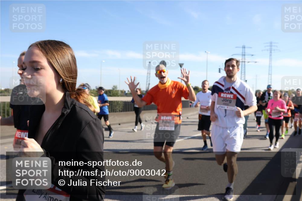 03.10.2025 - Köhlbrandbrückenlauf Julia Fischer http://msf.ph/oto/9003042 03.10.2025 12:21:17 Position 3  meine-sportfotos.de