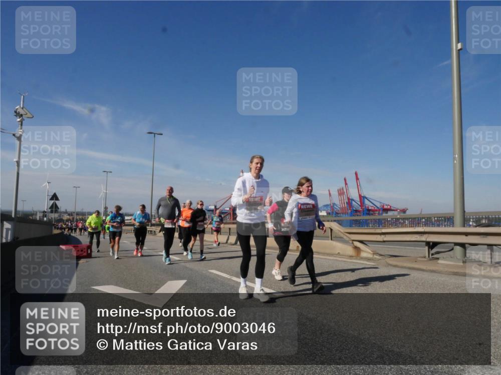 03.10.2025 - Köhlbrandbrückenlauf Matties Gatica Varas http://msf.ph/oto/9003046 03.10.2025 12:56:38 Position 2  meine-sportfotos.de