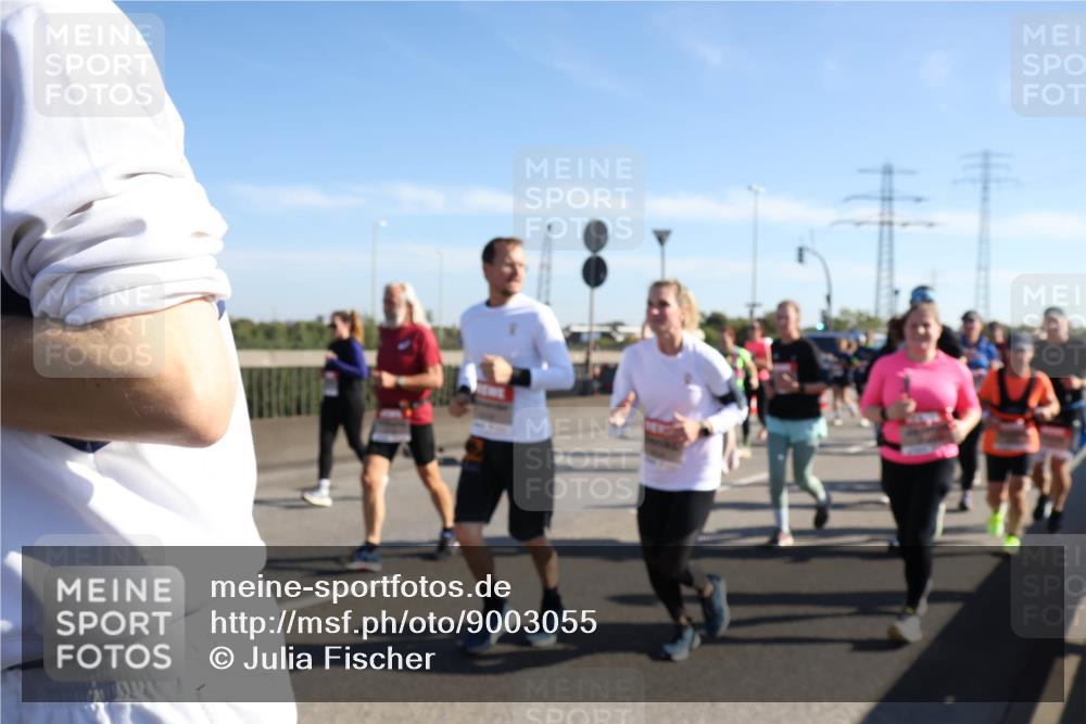 03.10.2025 - Köhlbrandbrückenlauf Julia Fischer http://msf.ph/oto/9003055 03.10.2025 12:21:18 Position 3  meine-sportfotos.de