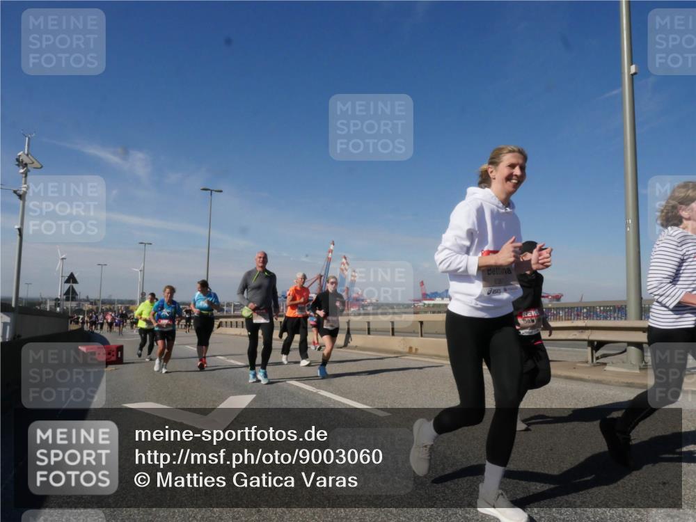 03.10.2025 - Köhlbrandbrückenlauf Matties Gatica Varas http://msf.ph/oto/9003060 03.10.2025 12:56:39 Position 2 6387 meine-sportfotos.de