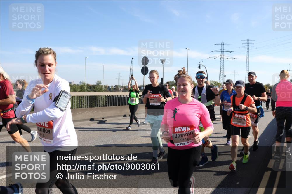 03.10.2025 - Köhlbrandbrückenlauf Julia Fischer http://msf.ph/oto/9003061 03.10.2025 12:21:19 Position 3 5518, 5610, 6141, 5277 meine-sportfotos.de