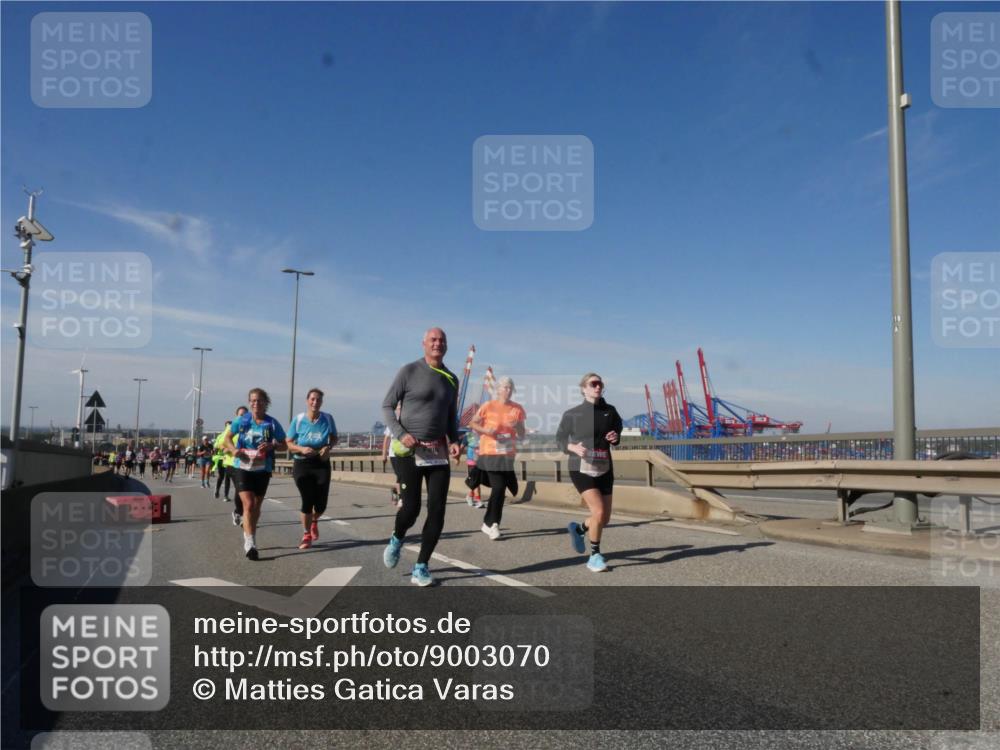 03.10.2025 - Köhlbrandbrückenlauf Matties Gatica Varas http://msf.ph/oto/9003070 03.10.2025 12:56:39 Position 2 18 meine-sportfotos.de