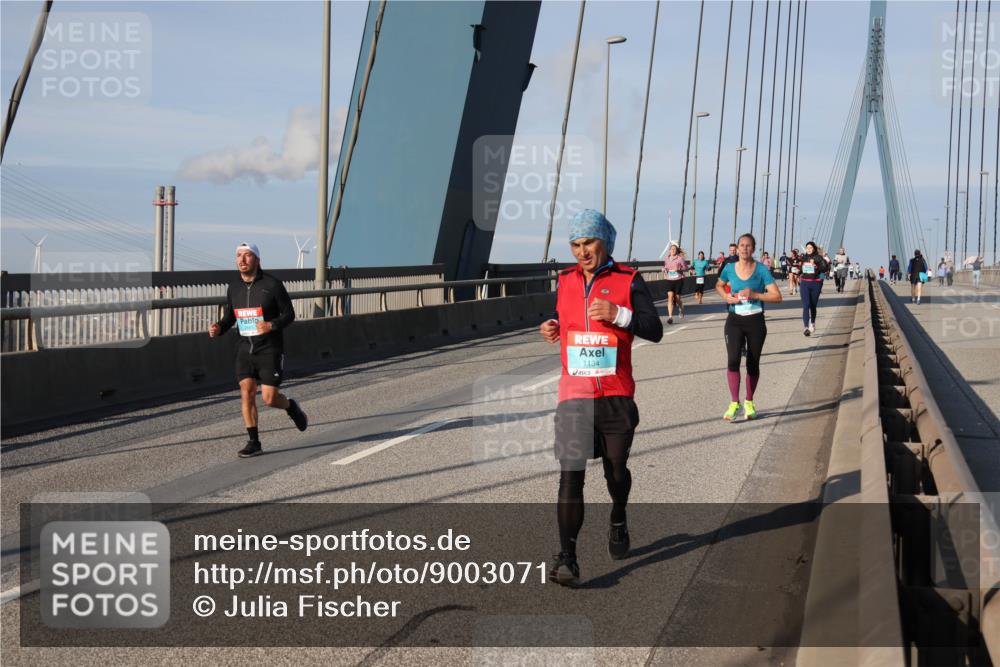 03.10.2025 - Köhlbrandbrückenlauf Julia Fischer http://msf.ph/oto/9003071 03.10.2025 09:44:16 Position 2 1134 meine-sportfotos.de